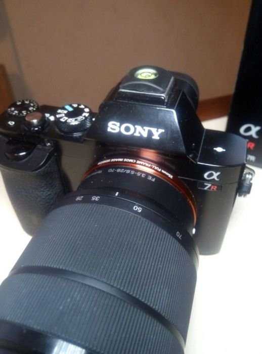 Sony A 7r +Sony FE 3,5-5,6/28-70mm.OSS