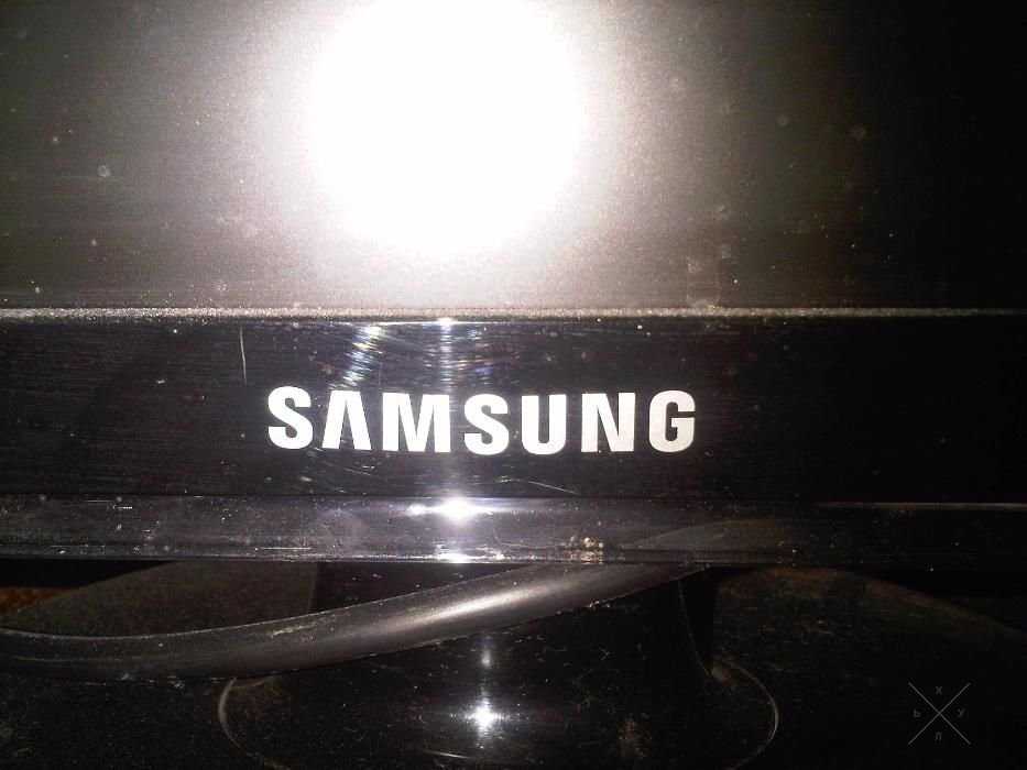 Монитор Samsung