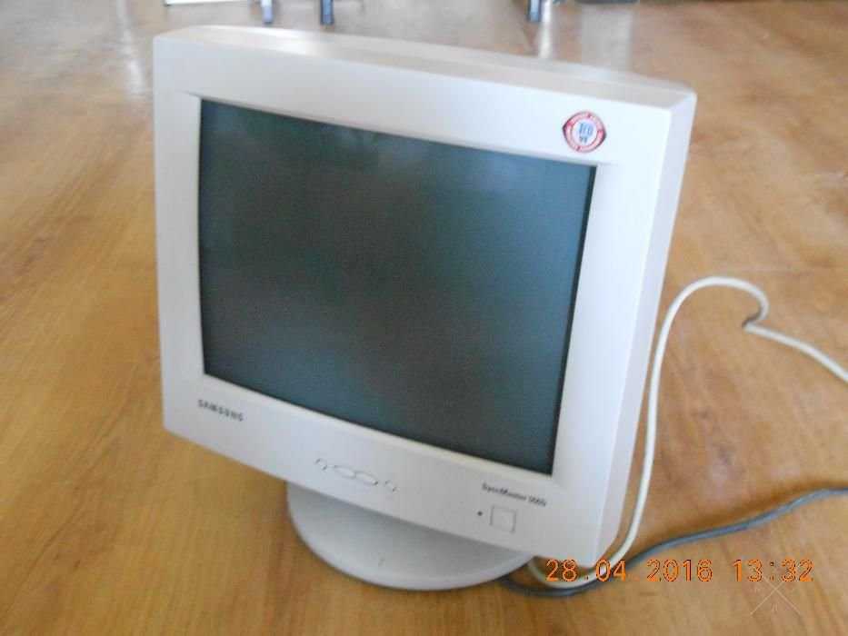 Продаю Монитор SAMSUNG 550b б/у
