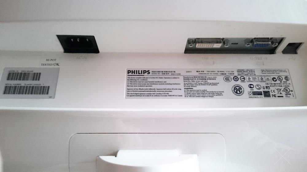 монитор 22'' philips brilliance 220X1 lightframe