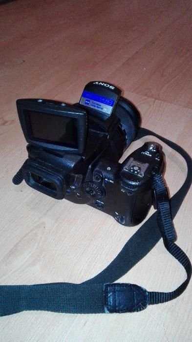 Фотокамера Sony Cyber-shot DSC-R1