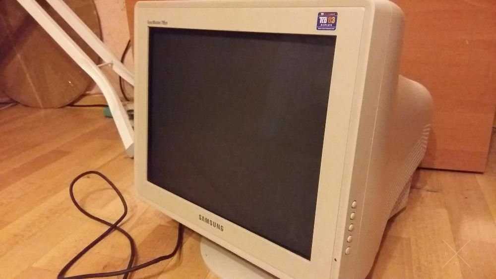 Монитор Samsung Master 795DF