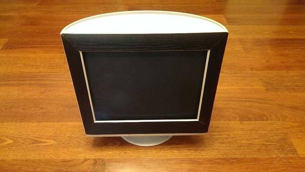 Монитор Samsung SyncMaster 700IFT