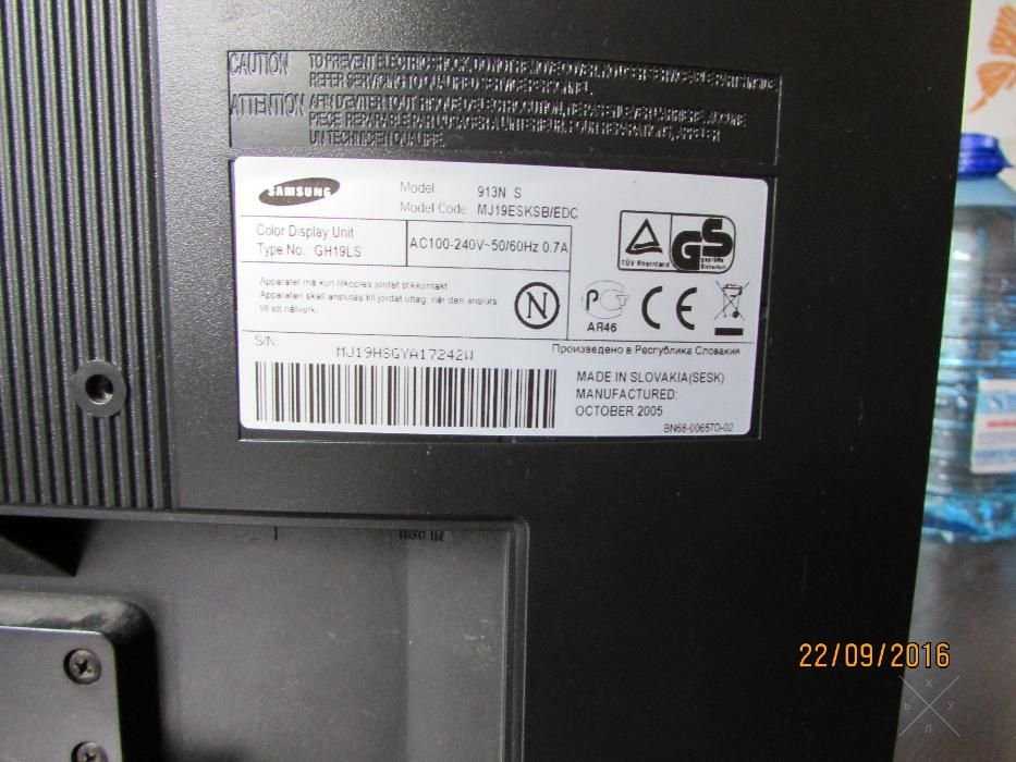 Манитор Samsung SyncMaster913n