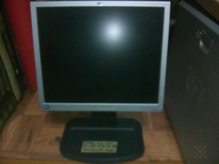 Монитор HP 1740