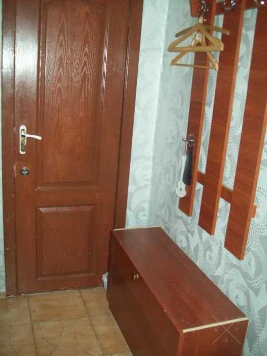 Сдам отдельную квартиру на м. Дарница .