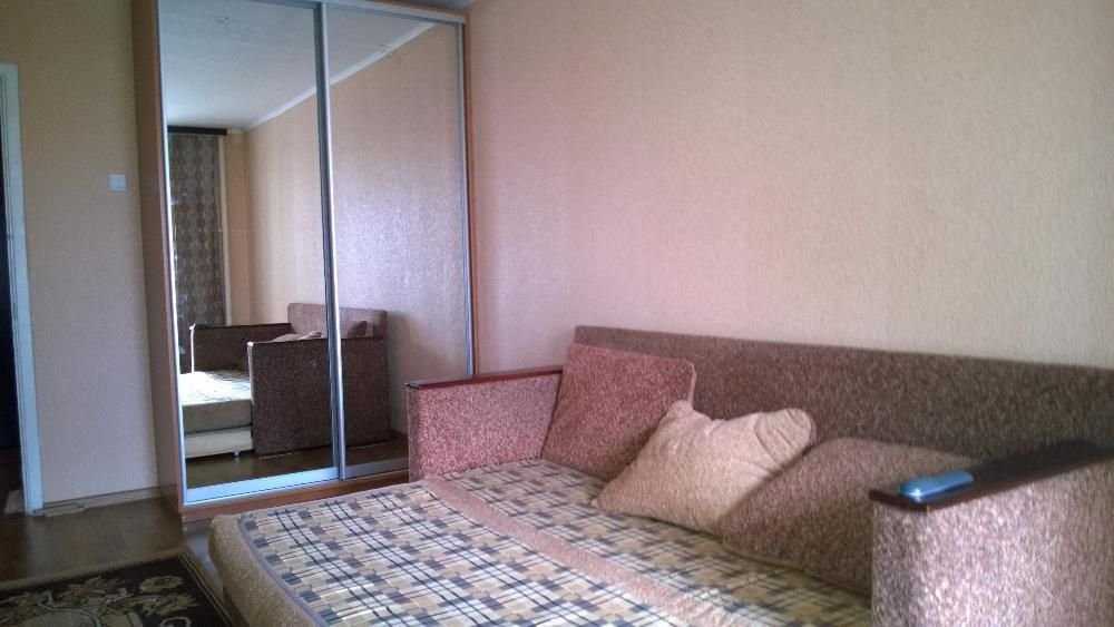 Сдам отличную комнату девуш.,женщине м Берестейка 2500 б/к.у.