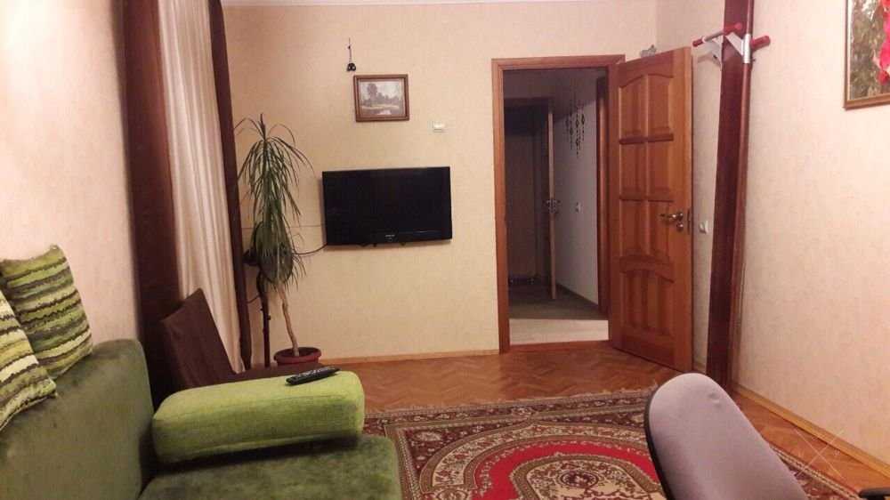 сдам комнату в 2х комнатной квартире.