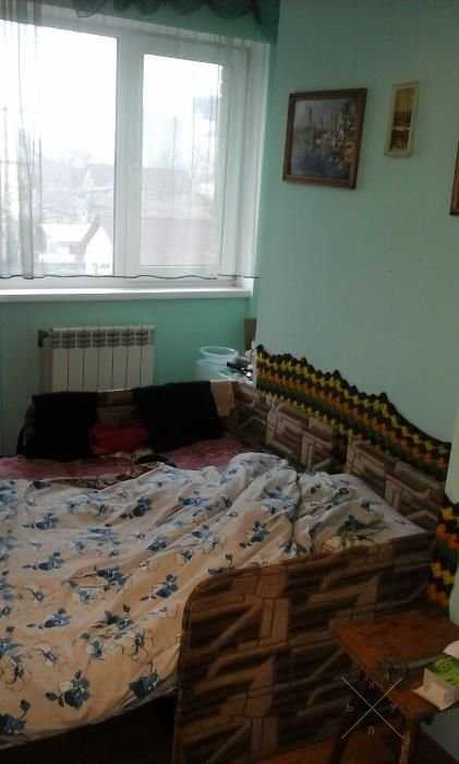 Сдам комнату в 3 к.кв-ре,Без хозяев.метро Дарница пешком,только для 1г