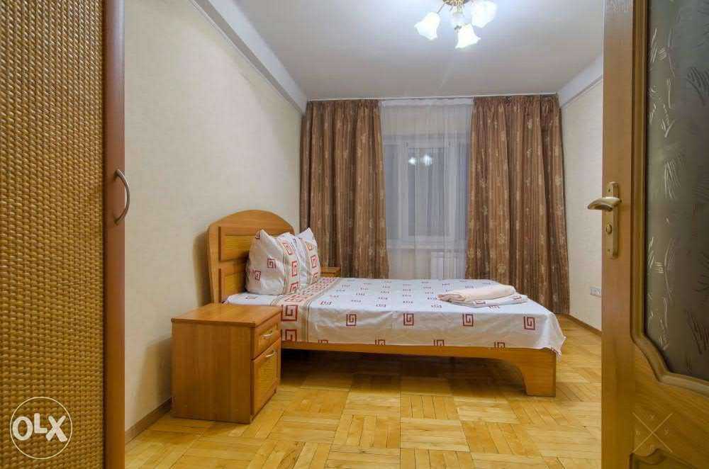 Двухкомн.кв-ра посуточно на Печерске