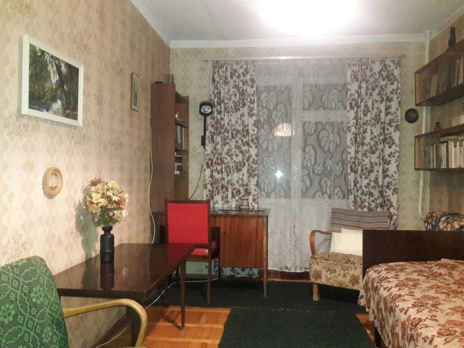 Сдам отдельную комнату 14 кв.м.Пр Победы 66 М."Берестейская" Свободна.