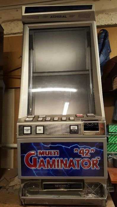 Продам игровой автомат Gaminator 623