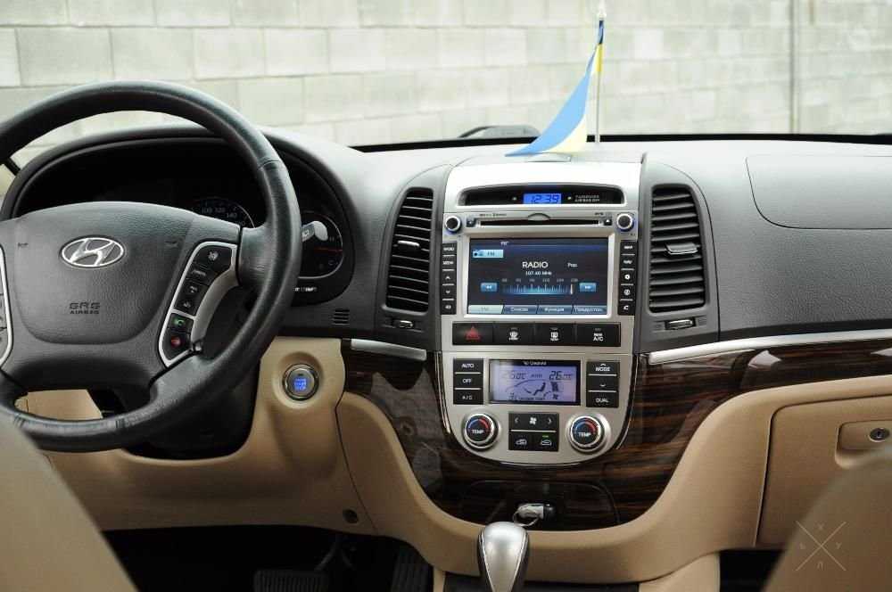 Продам Hyundai Santa Fe, 2012 г.