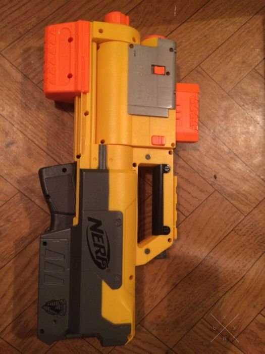 Игровой Автомат/ Бластер Nerf