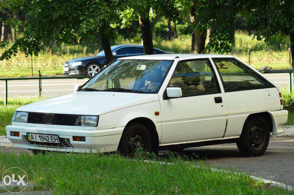 Автомобиль Mitsubishi Colt (отличный аппарат)