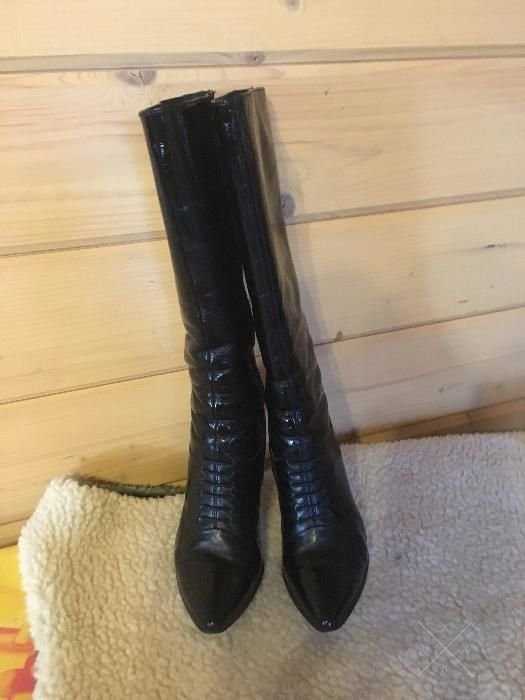 Продам отличные зимние сапоги