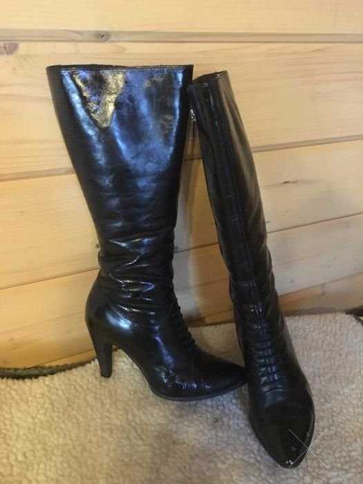 Продам отличные зимние сапоги