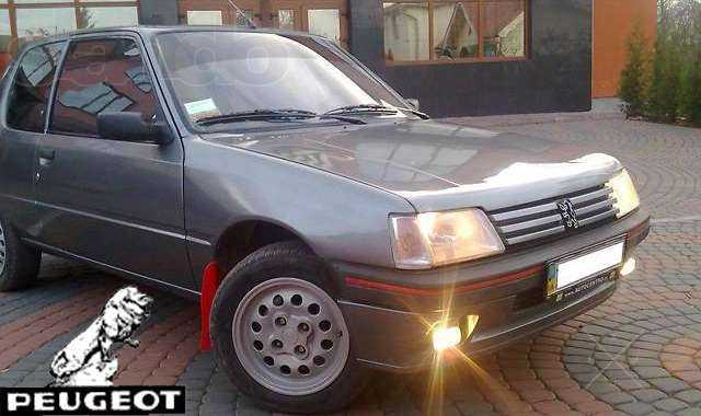 Peugeot 205 XR