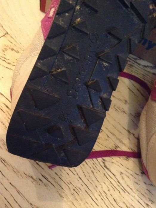 Продам кроссовки Saucony Jazz оригинал