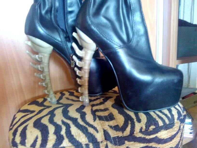 продаю сапоги 37-38 р копия Dsquared2
