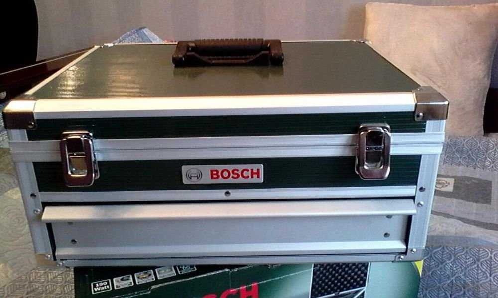 Инструмент с чемоданом Бош