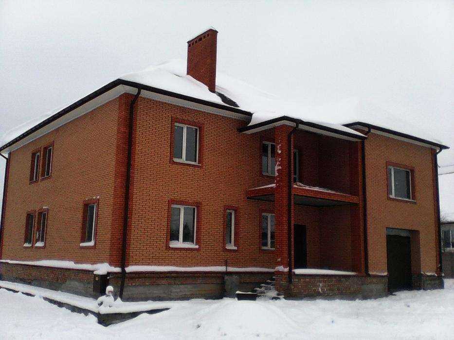 Продаю гараж, дом под Киевом с земельными участками возле моря
