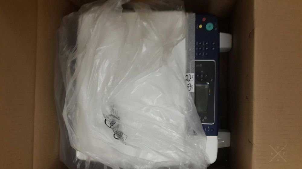 Xerox WorkCentre 6015B. Цветной принтер, копир, сканер 3 в 1.
