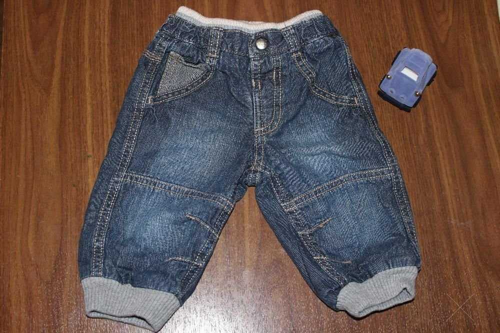 Продам джынсы на мальчика 3-6 мес