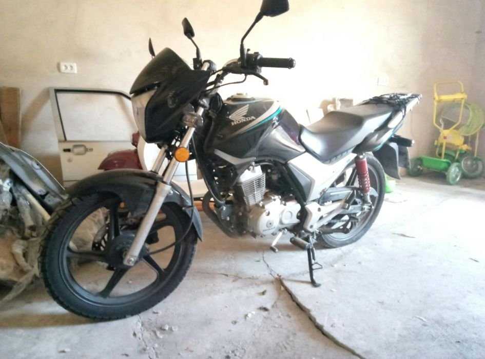 Мотоцикл Honda CB125