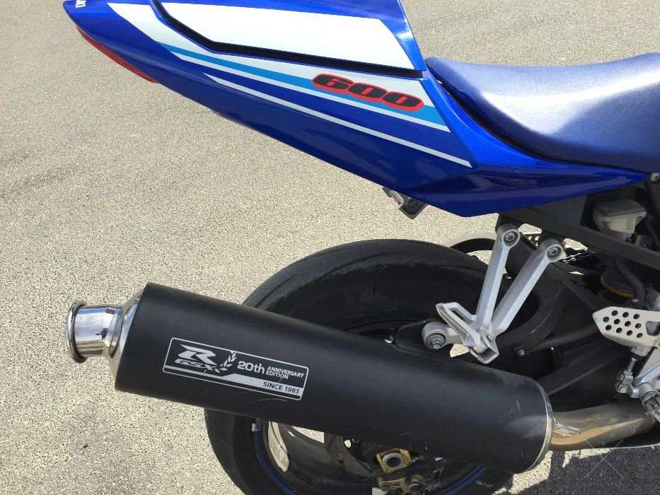 Продам спортивный мотоцикл SUZUKI GSX-R600 лимитированной версии