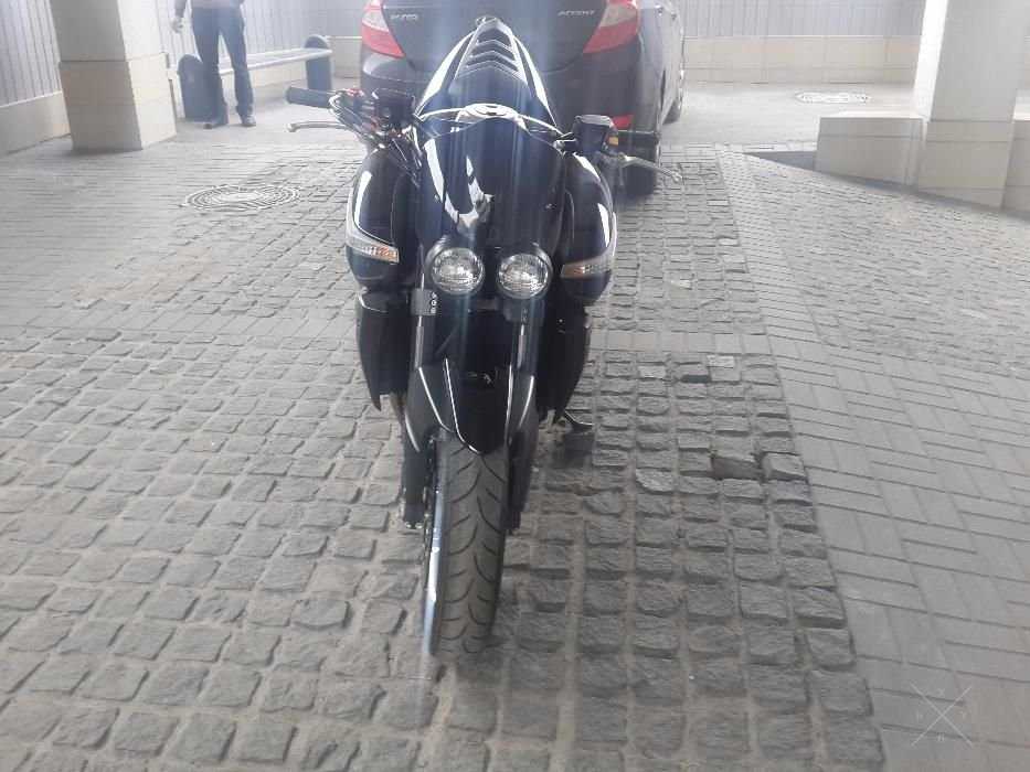Продам кастомный мотоцикл Suzuki B-King