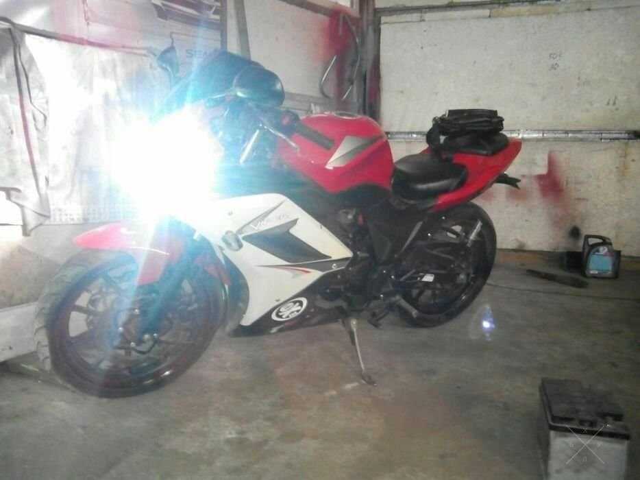 Продам мотоцикл Viper F2 2014 год