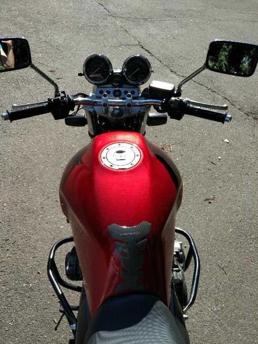 мотоцикл Honda CB400 Super Four