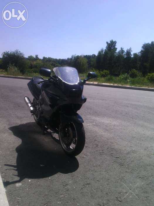 мотоцикл "KAWASAKI" ZZR600( 750)