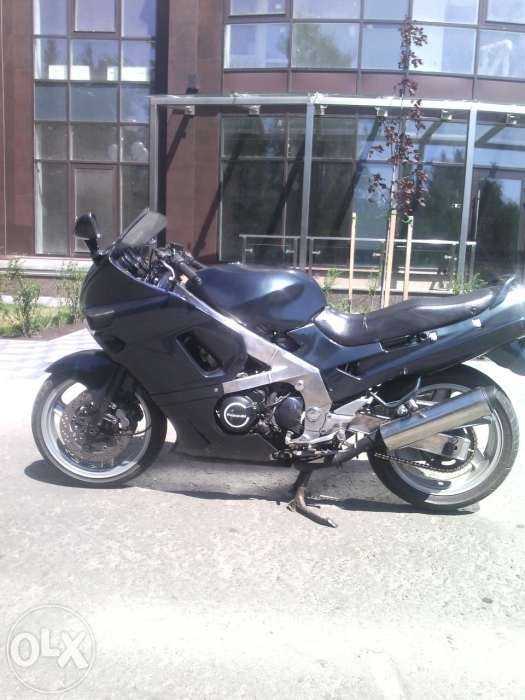 мотоцикл "KAWASAKI" ZZR600( 750)