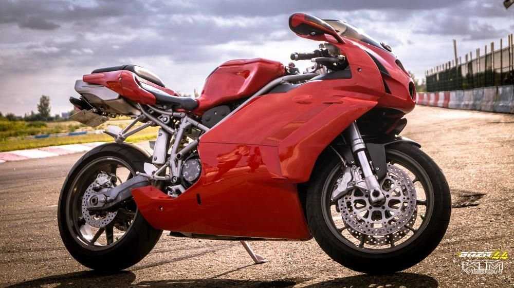 Мотоцикл Ducati 749s