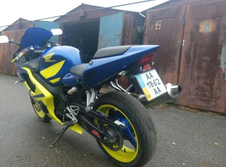 Мотоцикл Honda 2002 г.