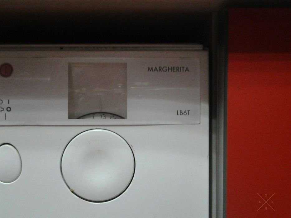 Стиральная машина Ariston LB6T