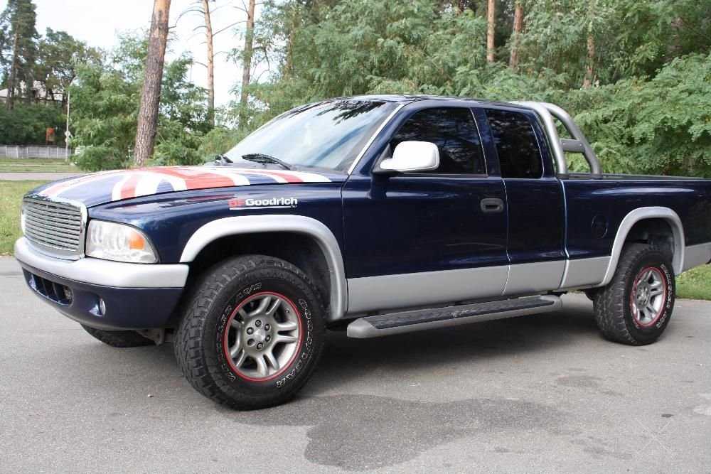 Автомобиль пикап Dodge Dakota