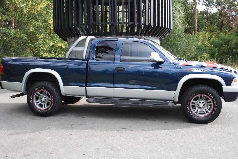 Автомобиль пикап Dodge Dakota