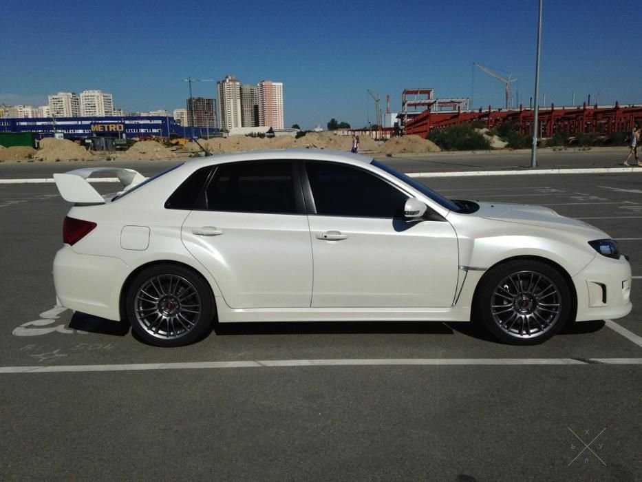 Subaru impreza wrx sti. Собственник. Сток. Не бита. Киев.