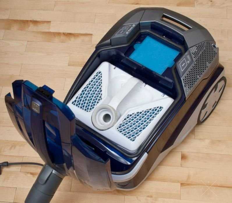 Продам НОВЫЙ пылесос моющий THOMAS Parkett Master XT