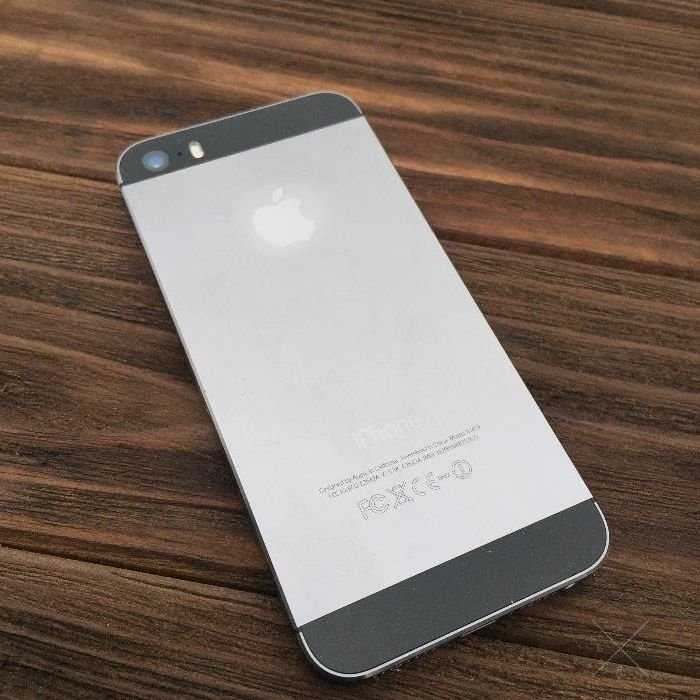 iPhone 5s 16gb Неверлок Space Gray! Магазин !