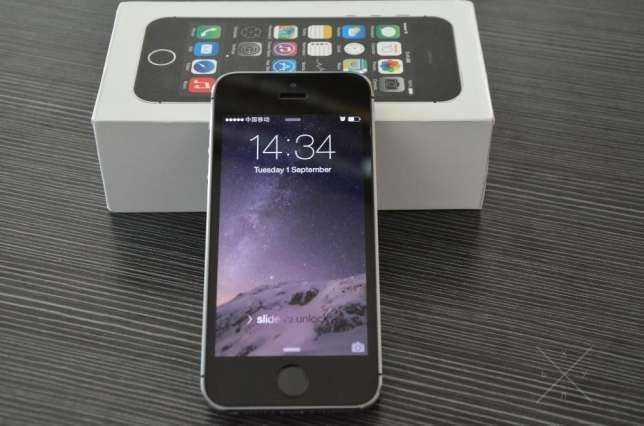 Apple Iphone 5S 4" 3G Реплика Айфон 1 в 1 с Оригиналом! + Power Bank!