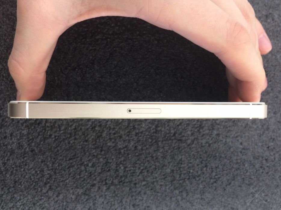 iPhone 5s 16gb Gold - состояние 5/5 полный комплект
