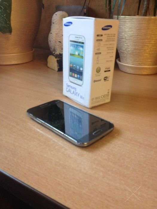 SAMSUNG GT-I8552 Galaxy Win Duos