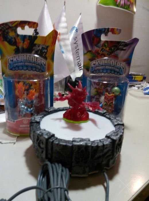 Продаю игровую приставку skylanders.