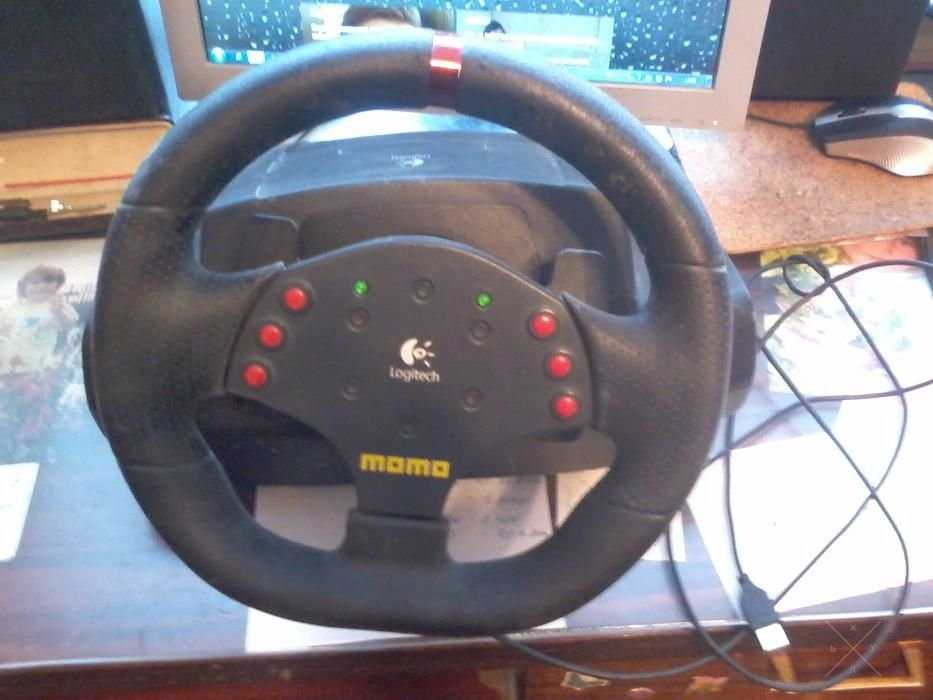 Игровая приставка MOMO