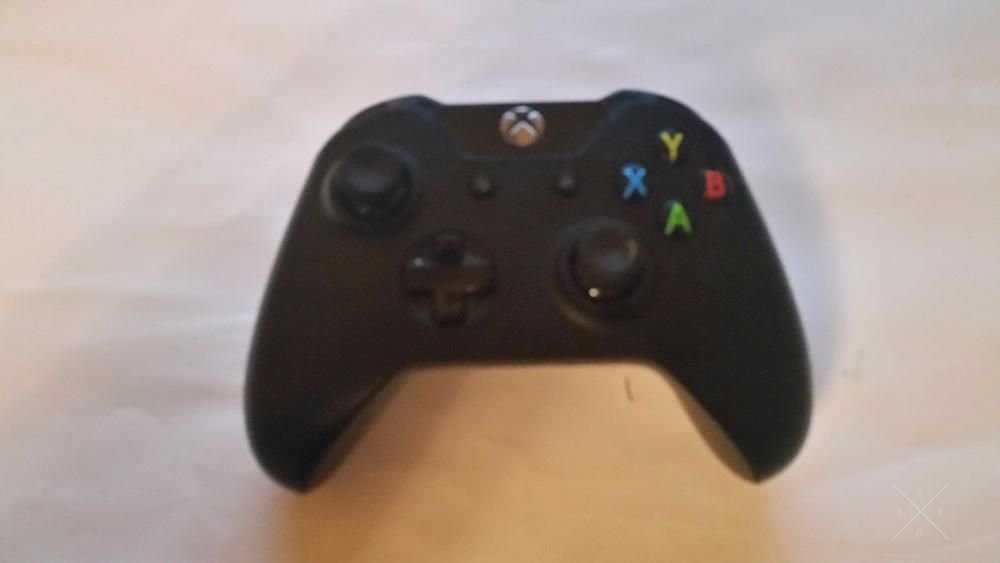 Продам игровую приставку б.у. Xbox One 500GB Состояние как новая