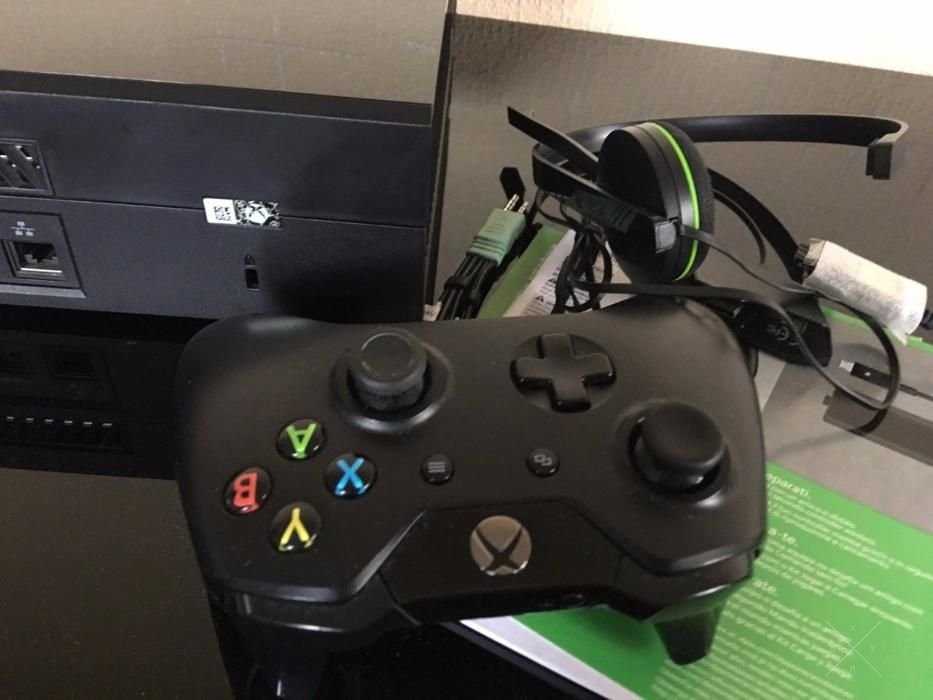 Игровая приставка XBox One 500Gb
